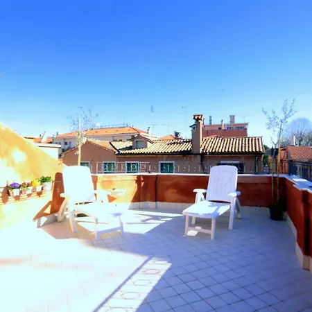 Terrazza Biennale Venedik